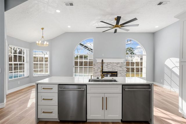 2098 SE FLORESTA DRIVE, Port St Lucie, FL 34984