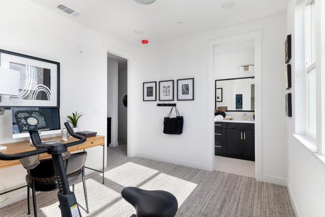1303 Besra Terrace 5, Sunnyvale, CA 94087