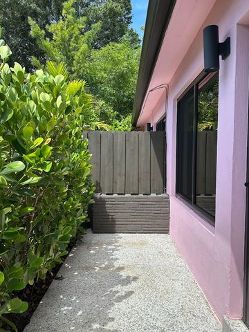1117 NE 17TH, Fort Lauderdale, FL 33304