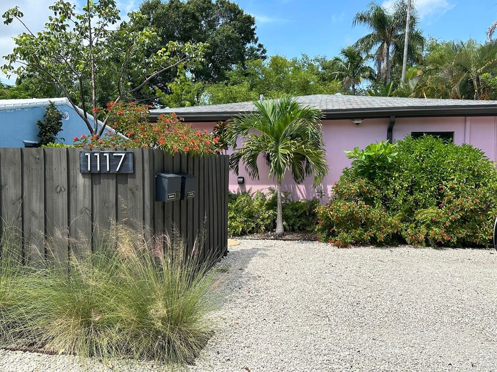 1117 NE 17TH, Fort Lauderdale, FL 33304