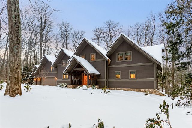 6290 Scenic Woods Circle, Muskegon, MI 49445