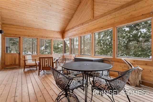 6290 Scenic Woods Circle, Muskegon, MI 49445