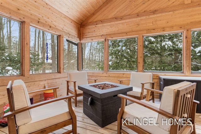 6290 Scenic Woods Circle, Muskegon, MI 49445