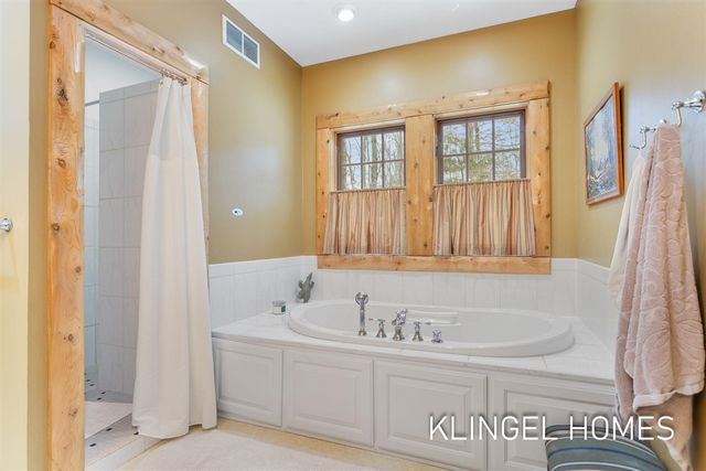 6290 Scenic Woods Circle, Muskegon, MI 49445