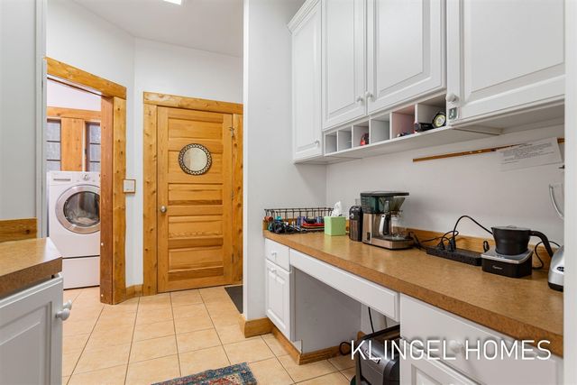 6290 Scenic Woods Circle, Muskegon, MI 49445