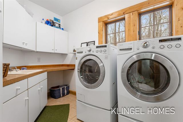 6290 Scenic Woods Circle, Muskegon, MI 49445