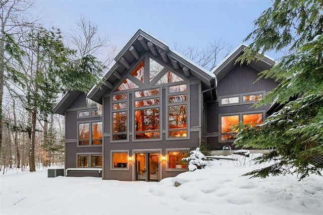 6290 Scenic Woods Circle, Muskegon, MI 49445