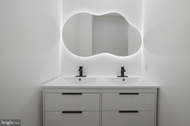 1829 E AIRDRIE ST, Philadelphia, PA 19124