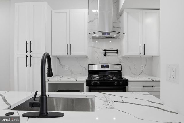 1829 E AIRDRIE ST, Philadelphia, PA 19124