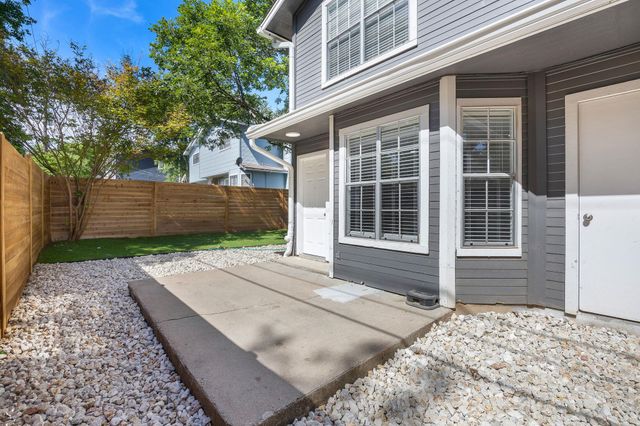 2009 Kirksey DR B, Austin, TX 78741