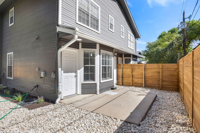 2009 Kirksey DR B, Austin, TX 78741