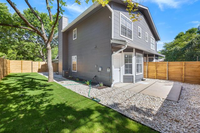 2009 Kirksey DR B, Austin, TX 78741