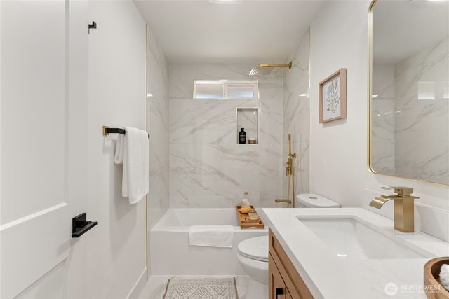 803 240th Street SE, Bothell, WA 98021