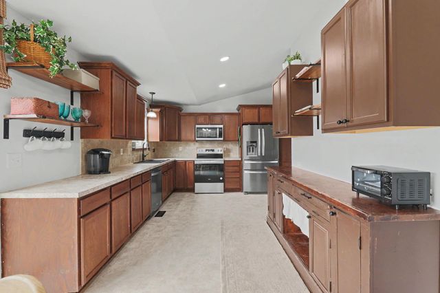 1419 E Alise, Derby, KS 67037