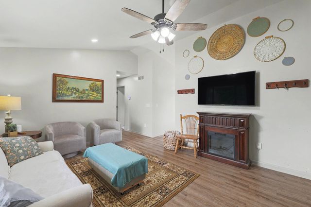 1419 E Alise, Derby, KS 67037