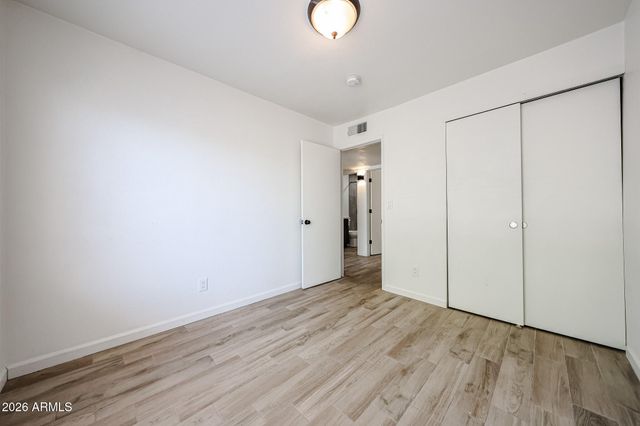 4034 E WINDROSE Drive, Phoenix, AZ 85032