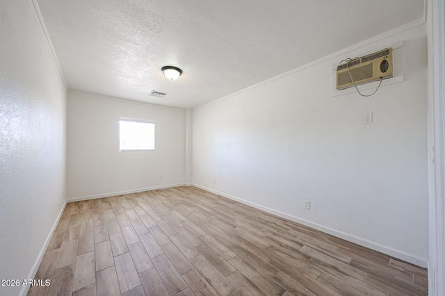 4034 E WINDROSE Drive, Phoenix, AZ 85032