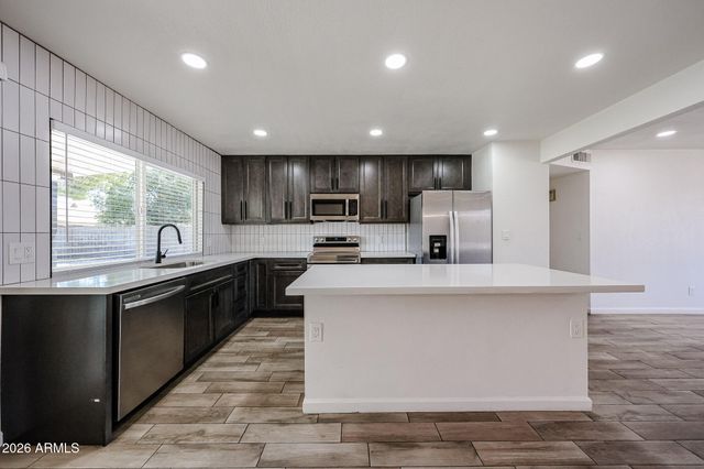 4034 E WINDROSE Drive, Phoenix, AZ 85032