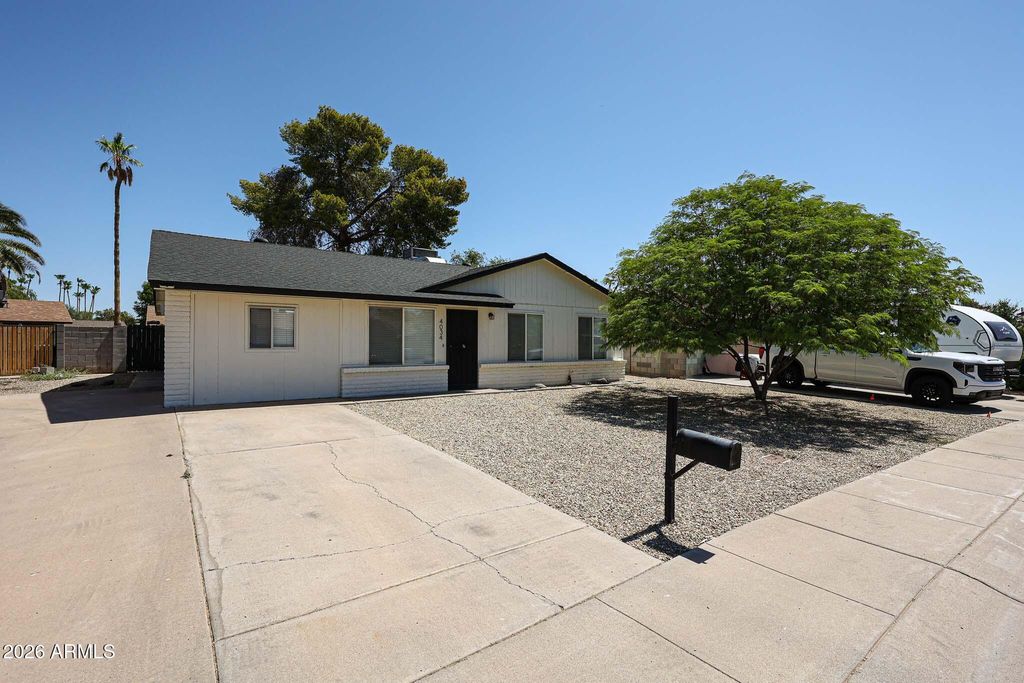 4034 E WINDROSE Drive, Phoenix, AZ 85032 — photo 2