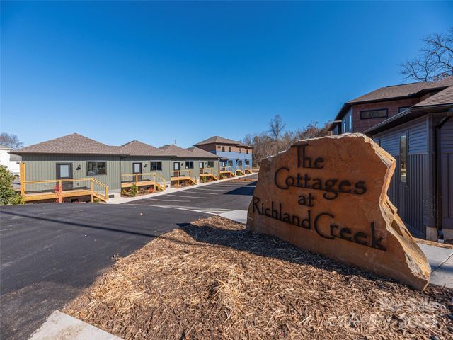 35 Leap Frog Park, Waynesville, NC 28786