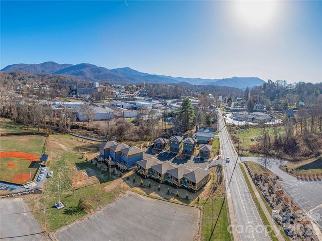35 Leap Frog Park, Waynesville, NC 28786