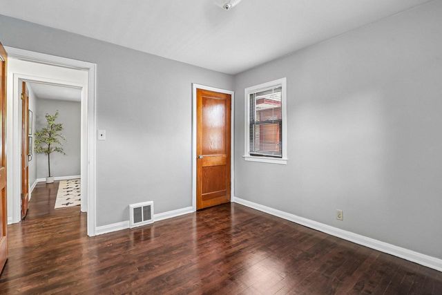 3206 S Griffin AVENUE, Milwaukee, WI 53207