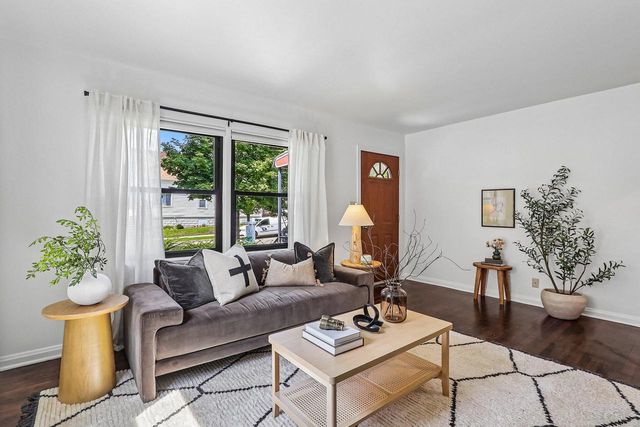 3206 S Griffin AVENUE, Milwaukee, WI 53207