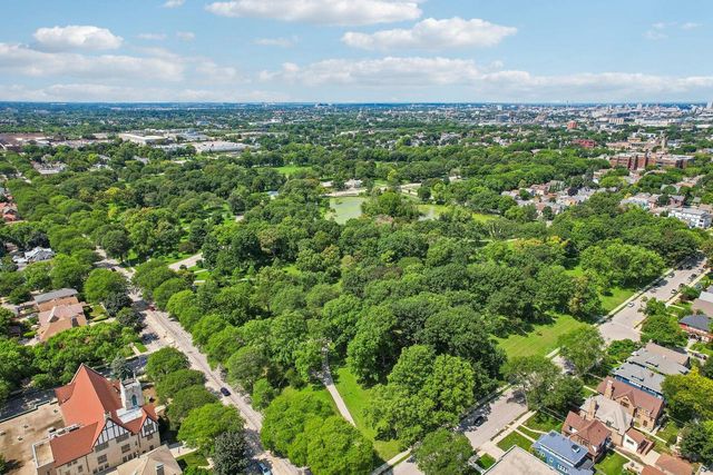 3206 S Griffin AVENUE, Milwaukee, WI 53207