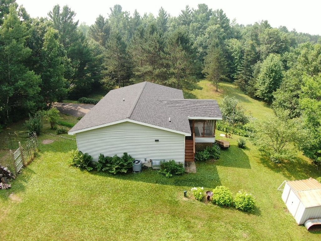 Image 4 of property listing at 2403 50th Street, Cumberland, WI 54829