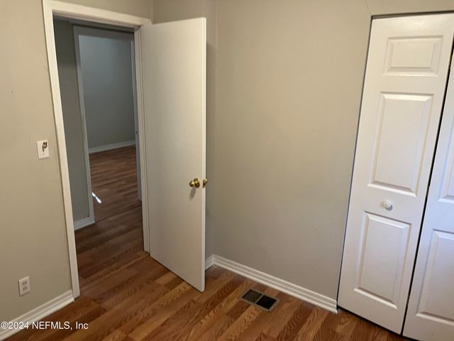 10255 SWARTHMORE Drive, Jacksonville, FL 32218