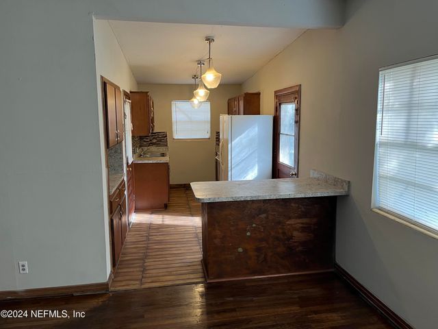 10255 SWARTHMORE Drive, Jacksonville, FL 32218