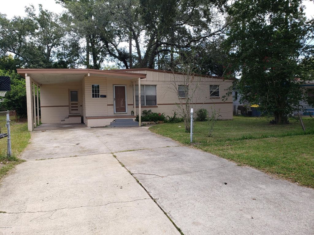 10255 SWARTHMORE Drive, Jacksonville, FL 32218