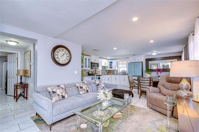 8302 N EDISON AVENUE, Tampa, FL 33604