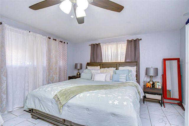 8302 N EDISON AVENUE, Tampa, FL 33604