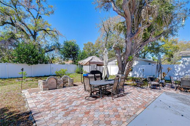 8302 N EDISON AVENUE, Tampa, FL 33604