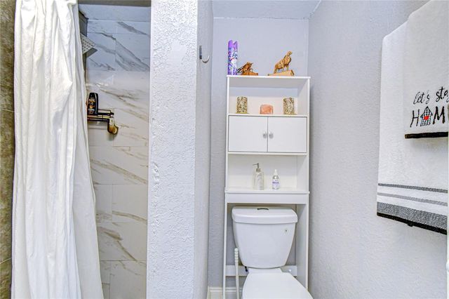 8302 N EDISON AVENUE, Tampa, FL 33604