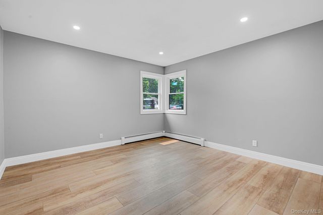 11 Mayfield, Mastic Beach, NY 11951
