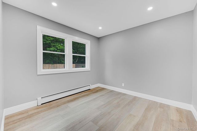 11 Mayfield, Mastic Beach, NY 11951