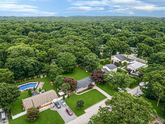 11 Mayfield, Mastic Beach, NY 11951