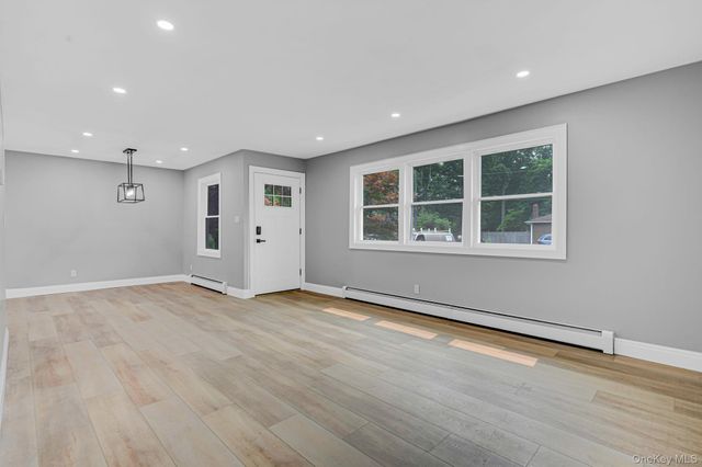 11 Mayfield, Mastic Beach, NY 11951