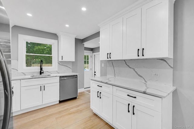 11 Mayfield, Mastic Beach, NY 11951