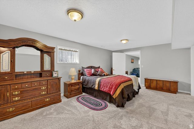 780 W 2250 S, Woods Cross, UT 84087