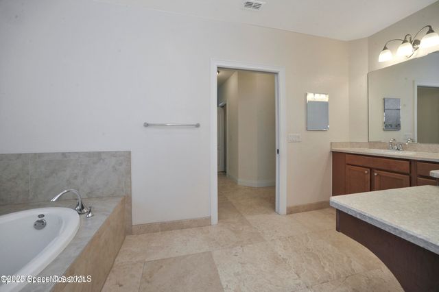 117 Lancha Circle 201, Satellite Beach, FL 32937