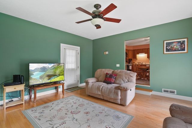 2 Hingham Road, Worcester, MA 01606