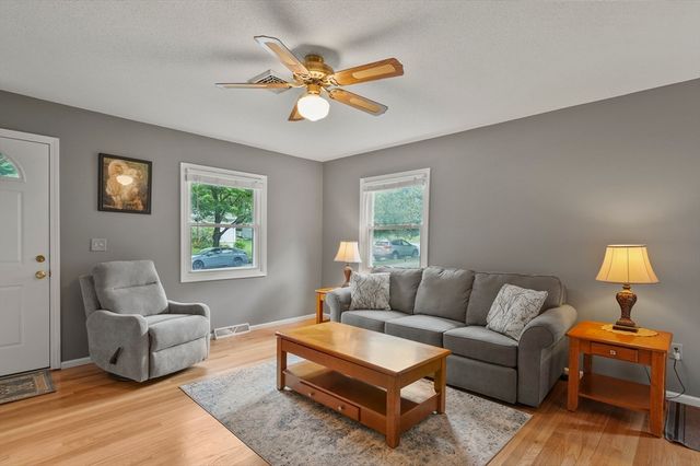 2 Hingham Road, Worcester, MA 01606