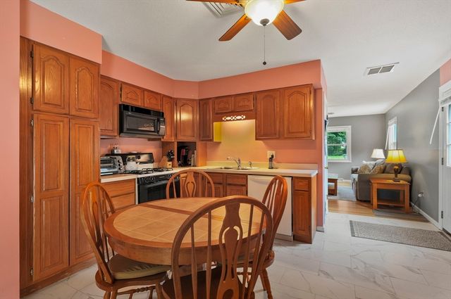 2 Hingham Road, Worcester, MA 01606