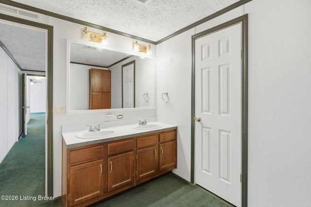 320 Johnnie Pack Rd, Brandenburg, KY 40108