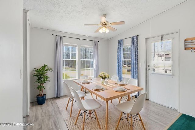 320 Johnnie Pack Rd, Brandenburg, KY 40108