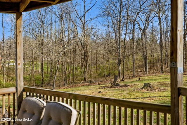 320 Johnnie Pack Rd, Brandenburg, KY 40108