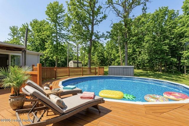 320 Johnnie Pack Rd, Brandenburg, KY 40108